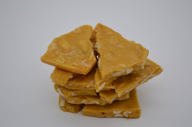 Gourmet Flaky Peanut Brittle 195893287680