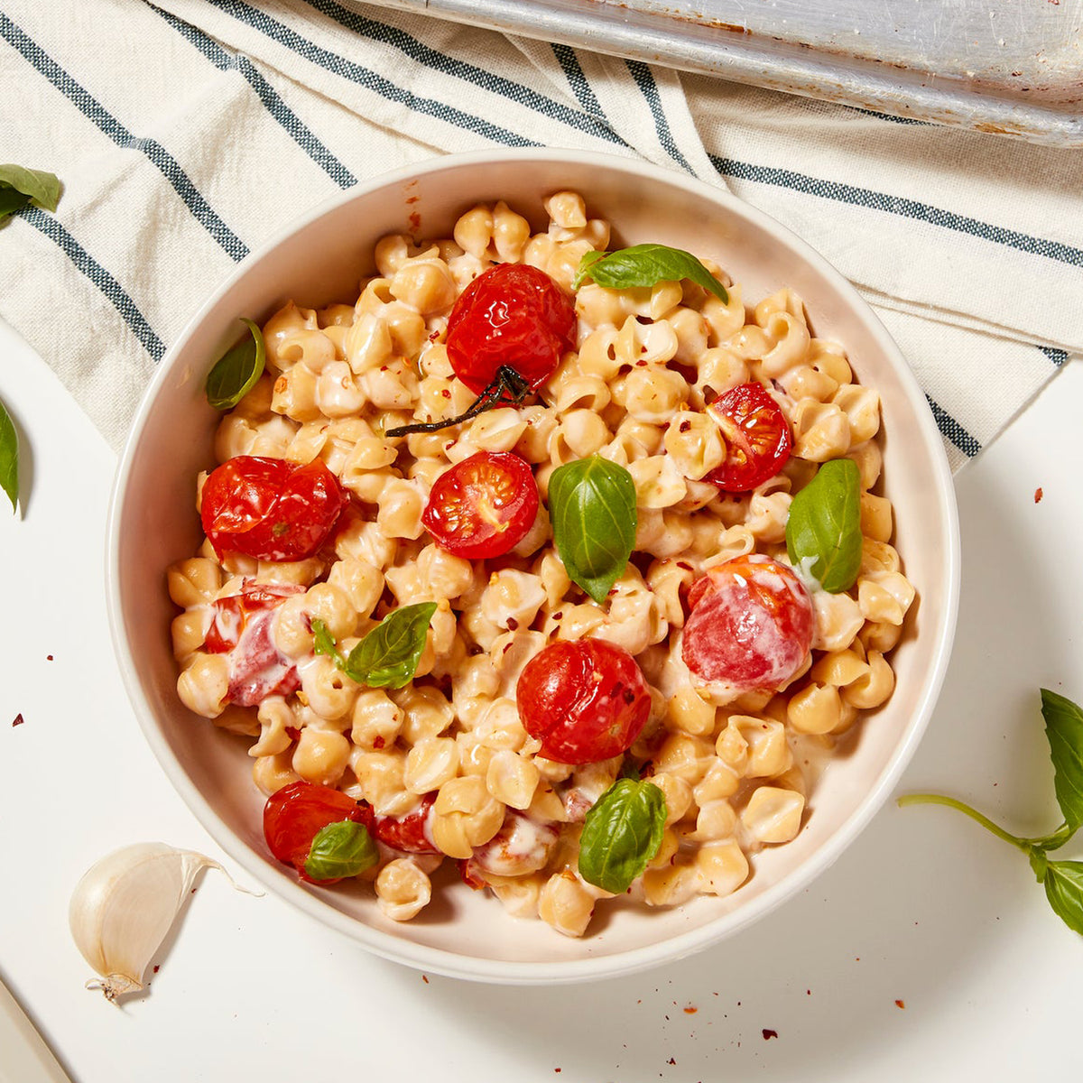 Pasta De Garbanzos Y Macarrones Con Queso