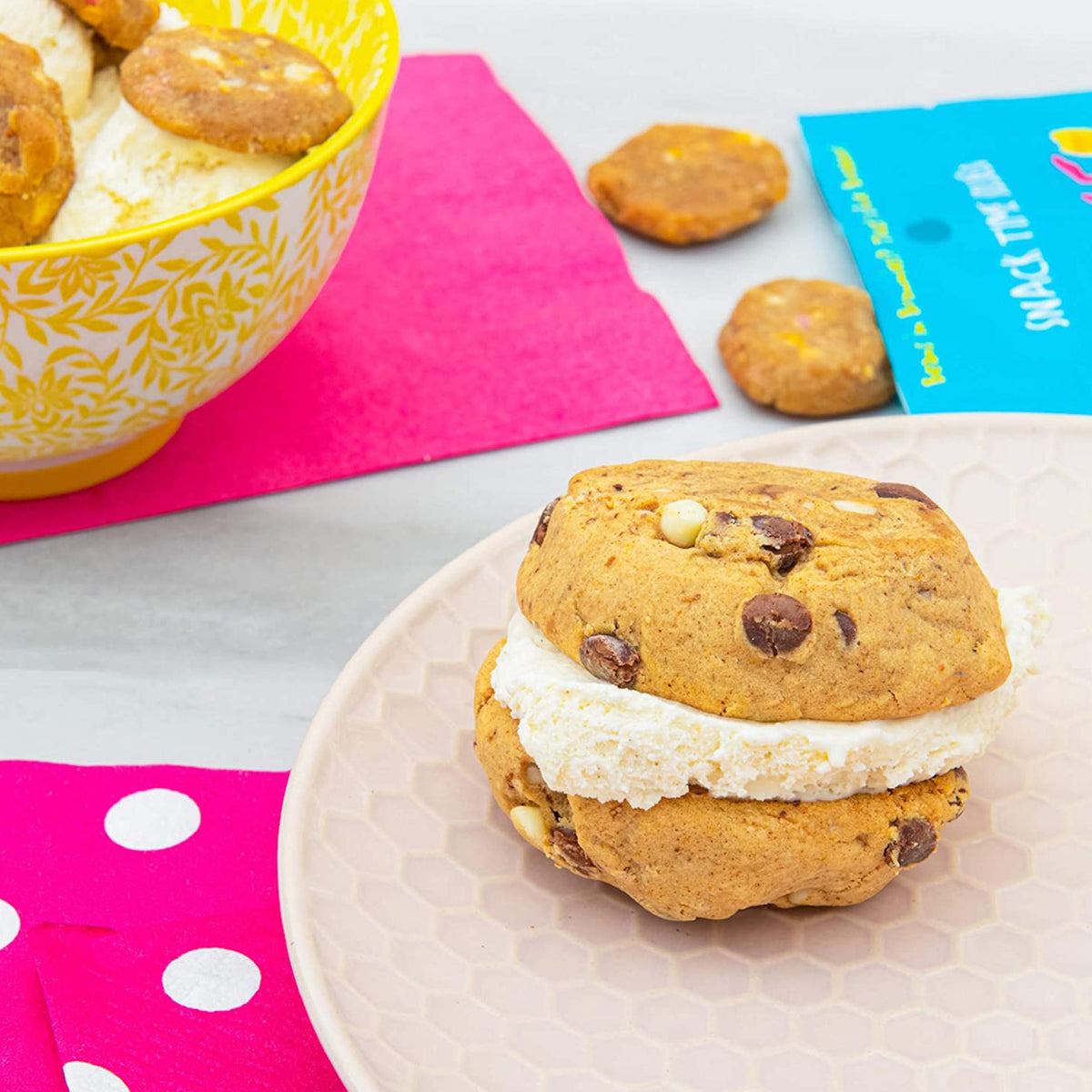 Bouchées de biscuits Blondie aux pépites de chocolat
