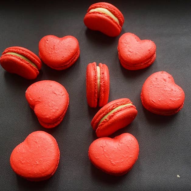 Macarons Heart Design (12), Handmade Gluten-Free Valentine's MACHEART12