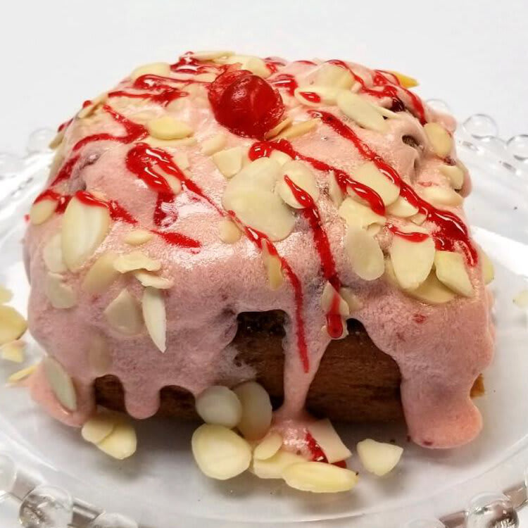 CINNAMOM Cinnamon Roll - 12oz Jumbo - Cherry Almond