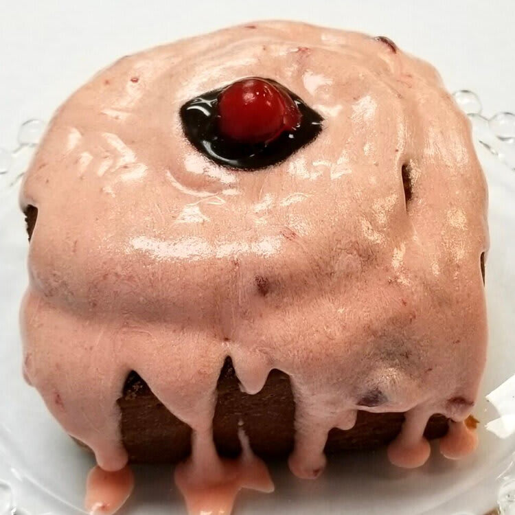 CINNAMOM Cinnamon Roll - 12oz Jumbo - Cherry Cordial