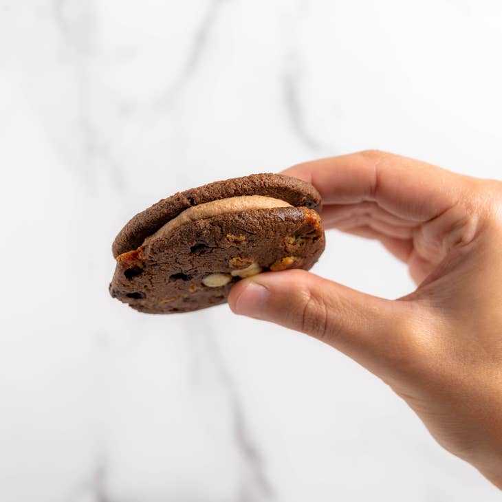 Raize Cookie Sandwiches