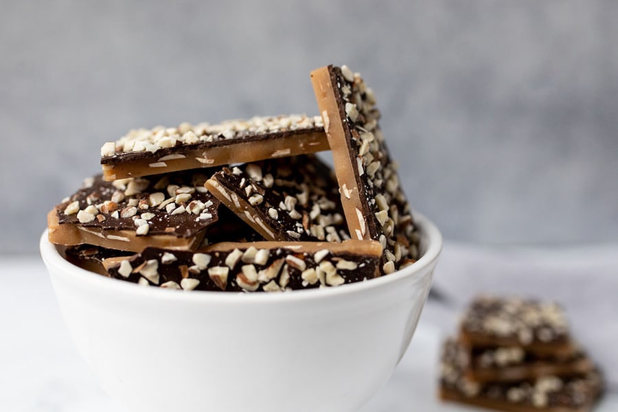 Emma's English Toffee em-bag-4oz-dark