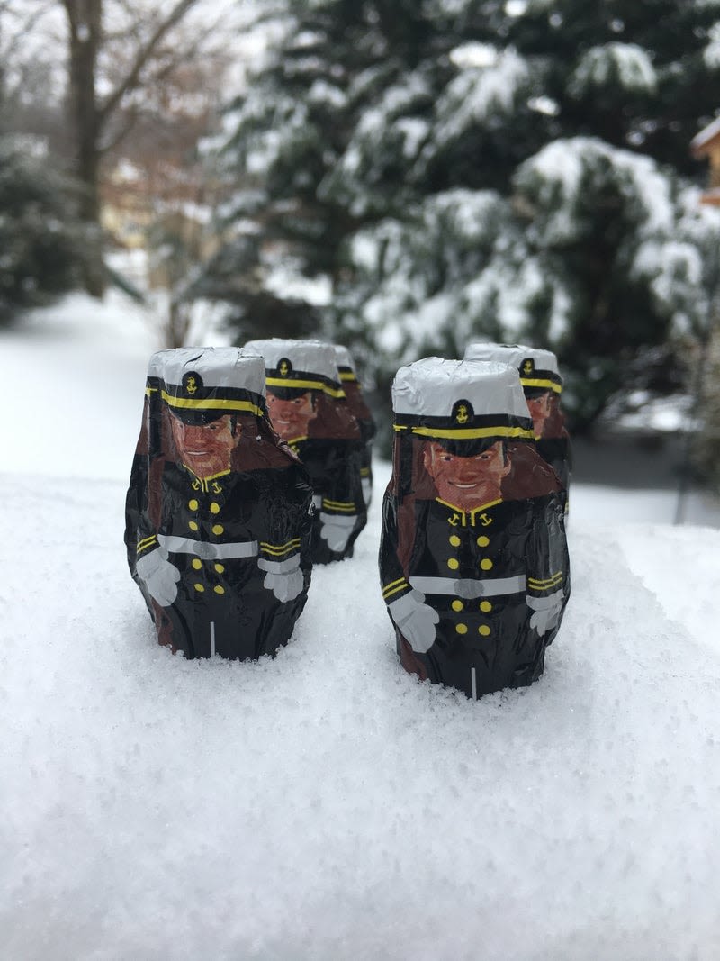 Uniform Chocolate Chocolate Mids