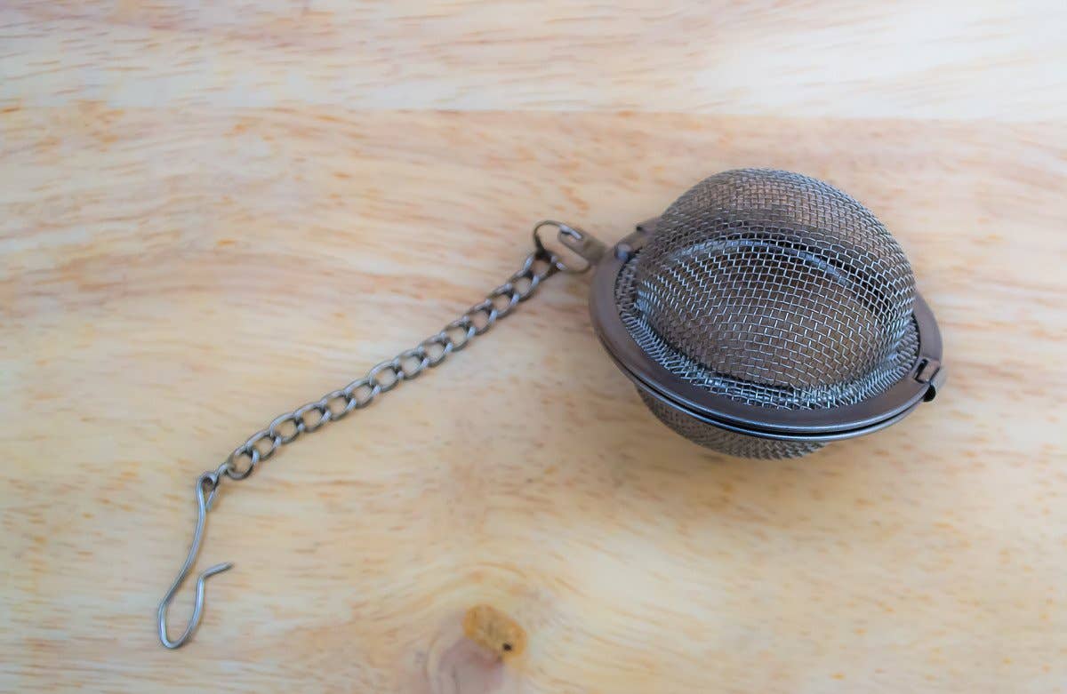 Tea Strainer/Infuser A1004