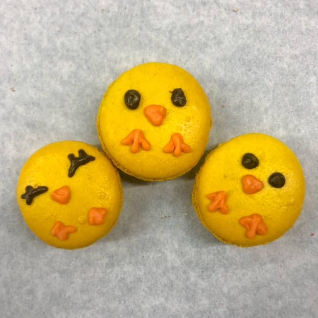 Macarons Baby Chick Easter Spring Design (12), Gluten-Free MACCHICK12