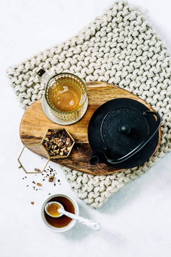 Cinnamon Walnut Yaupon