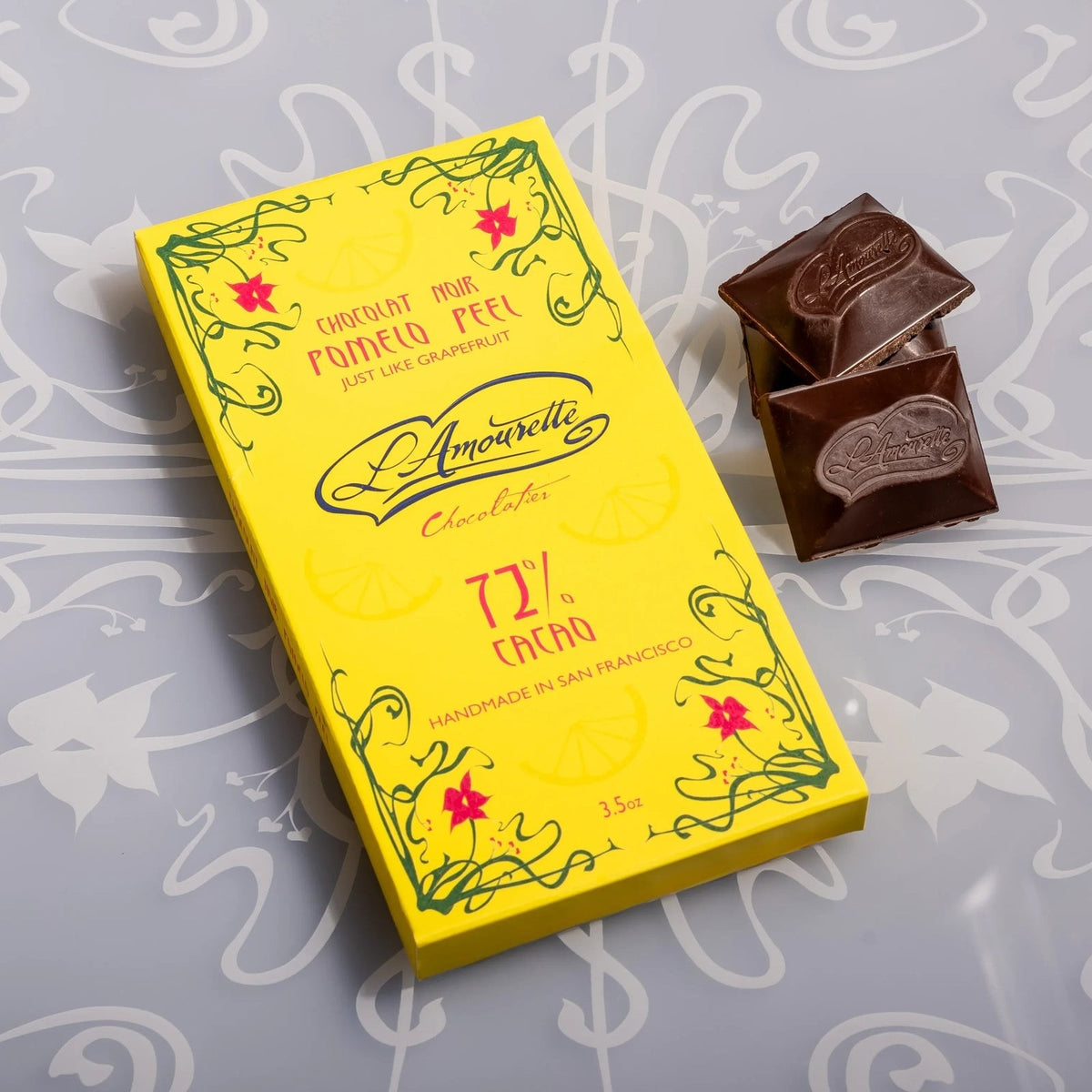 L'Amourette Chocolat 72% Dark Chocolate with Candied Pomelo Peel Bar, front of the package
