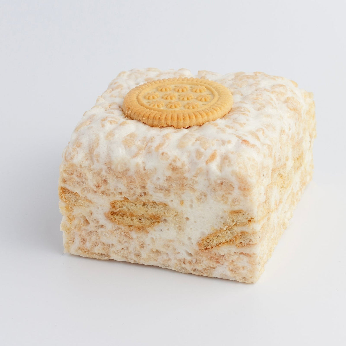 The Crispery Vanilla Cookies & Cream Crispycake, Marshmallow Crispy Rice Treat, front of the package