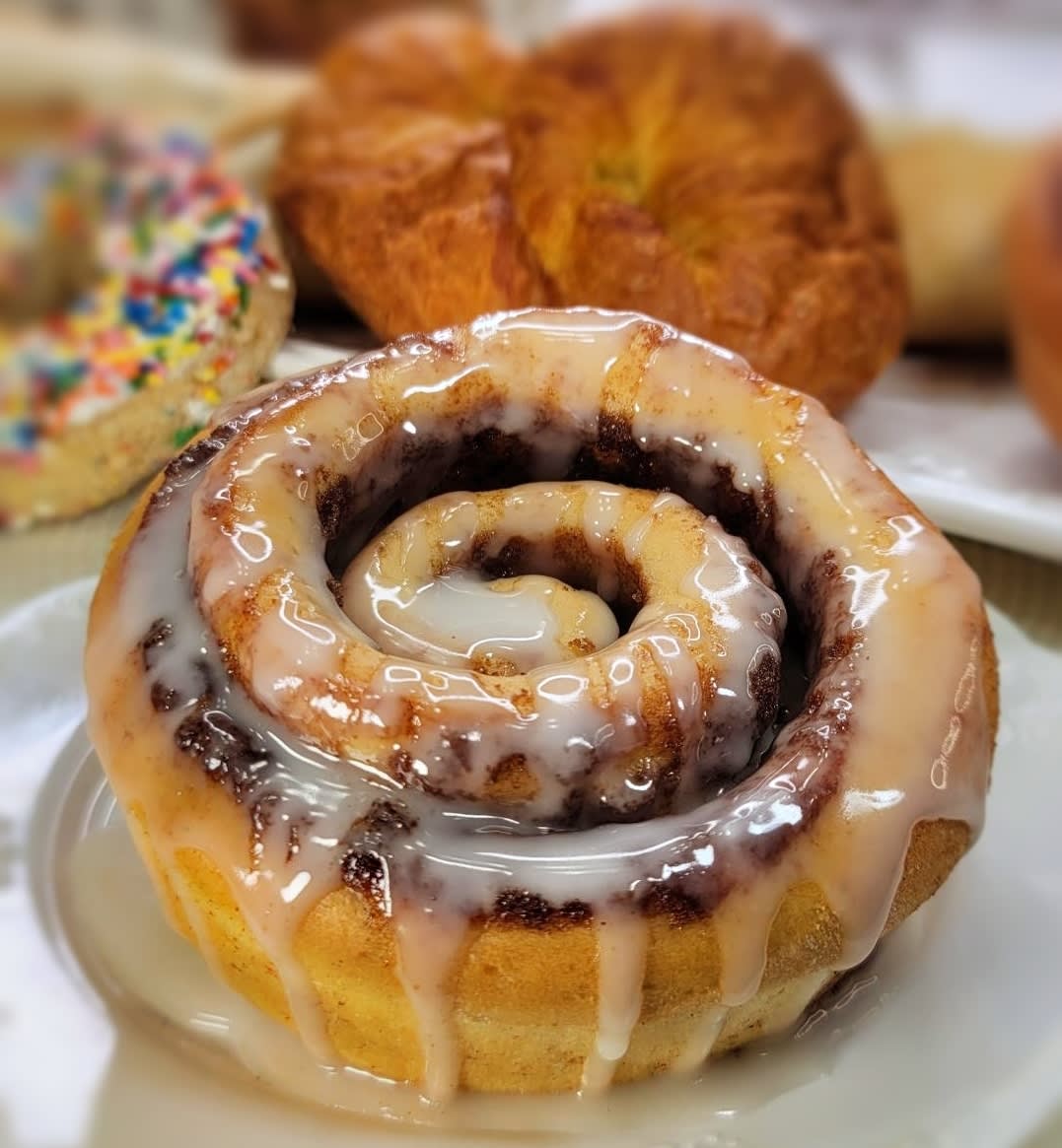 Cinnamon Roll - 12oz Jumbo 24MASTER-TG