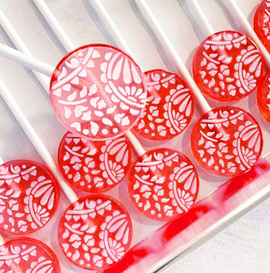 Strawberry Cream Fruit Cream Lollipops with Candied Vanilla Frosting STRAWBERRY CREME